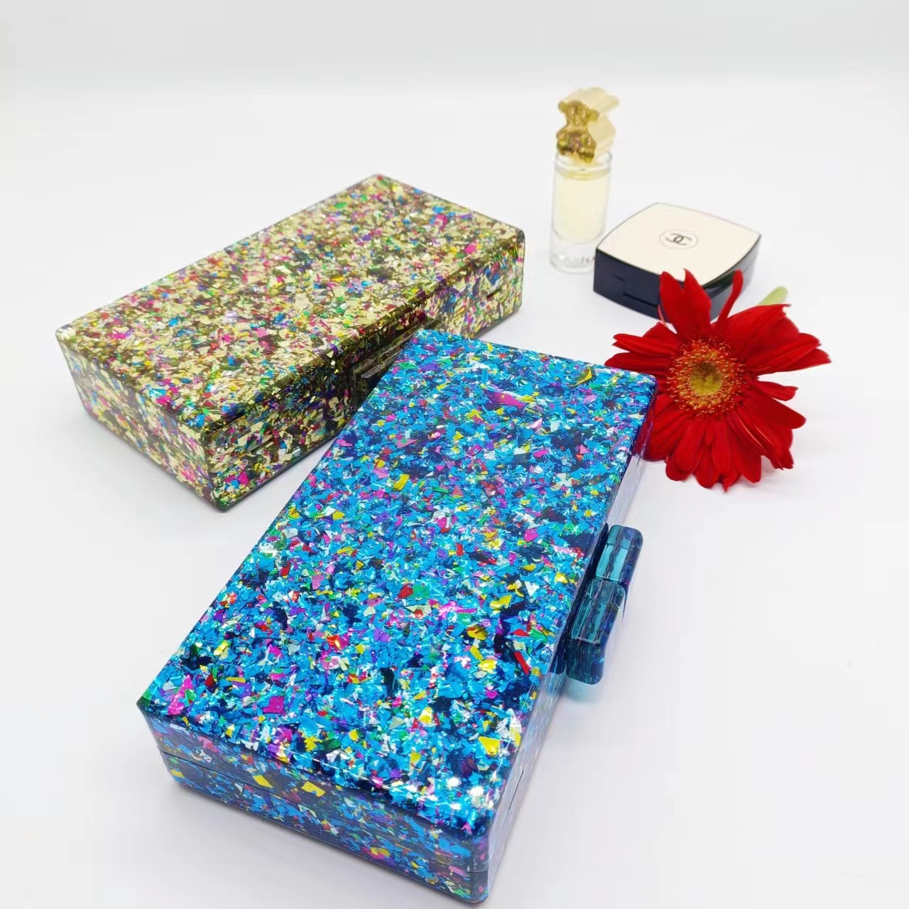 Luxury Acrylic Beaded Clutch B - Luxury Bags Green 评论和价格