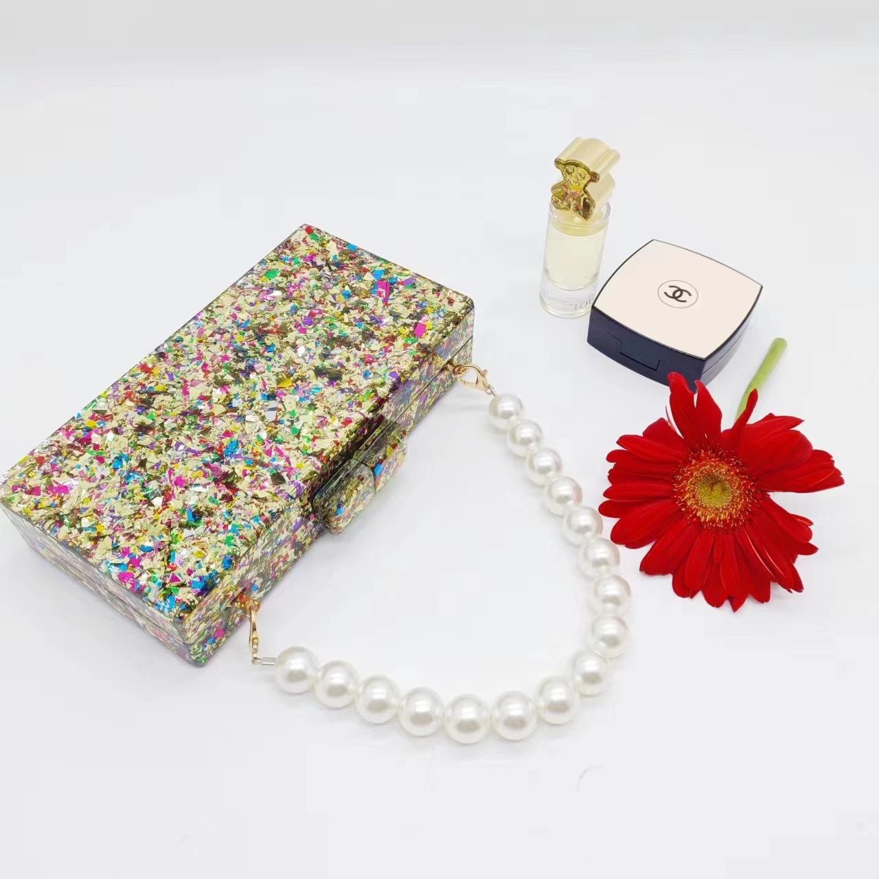Luxury Acrylic Beaded Clutch B - Luxury Bags Green 评论和价格